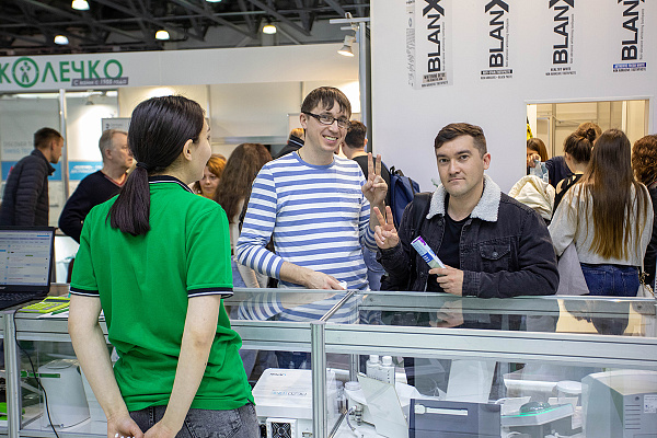 Дентал Салон 2022_10.jpg