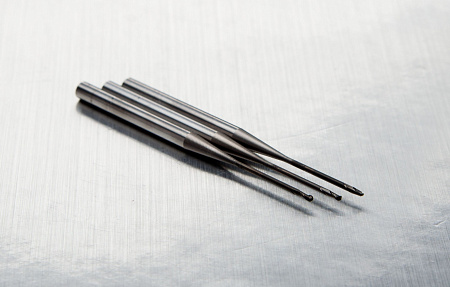 XTCERA – Фреза для обработки PMMA/WAX (диаметр 0.6 мм, хвостовик 4 мм)